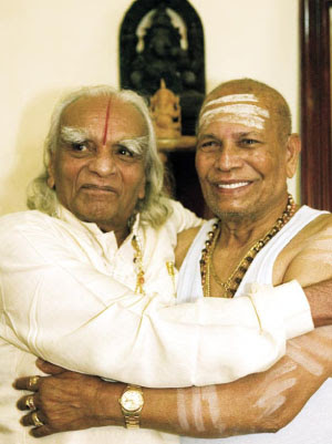 guru of iyengar style yoga and guru of asthanga yoga